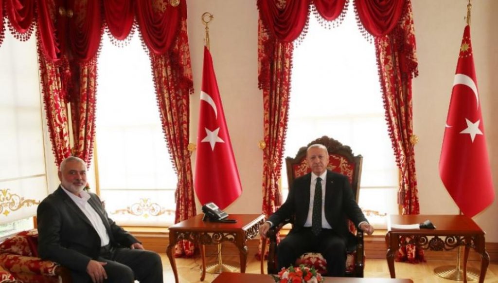 R. T. Erdogan kicks Hamas out of Turkey and prepares for a reunion with Israel
