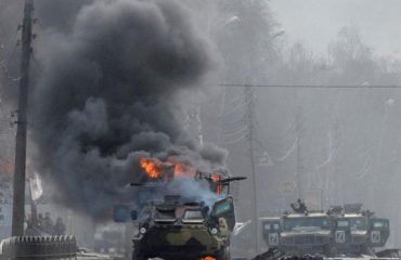 Video: Α Russian rocket accurately hits and “vaporizes” a government building in Kharkiv