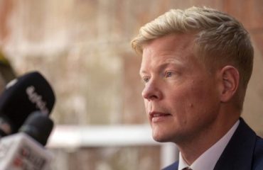 UN special envoy meets Yemeni president in Riyadh for talks on peace efforts