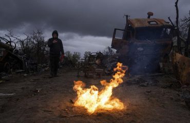 Ukrainian Governor: Russian Strikes Kill at Least 6 in Lviv