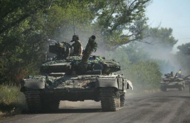 Ukraine forces to retreat from battleground city