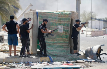 Iraq’s Moqtada Sadr gives followers one hour to end protests