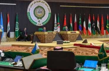 Leaders meet in Algeria for final day of Arab League summit