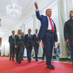 Trump gives two weeks to assess Russia-Ukraine peace prospects